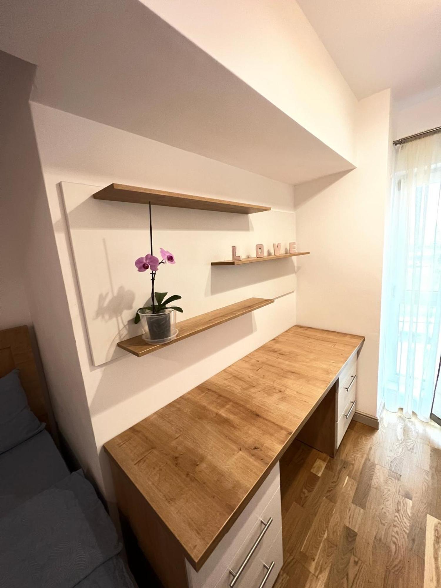 Airport Flyhub Chic Apartment Iasi Exterior foto