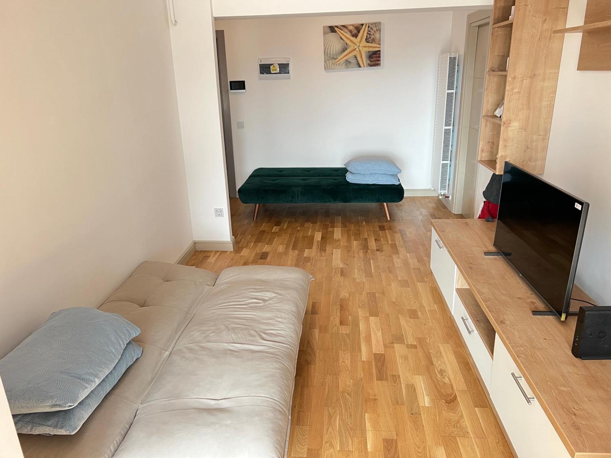 Airport Flyhub Chic Apartment Iasi Exterior foto
